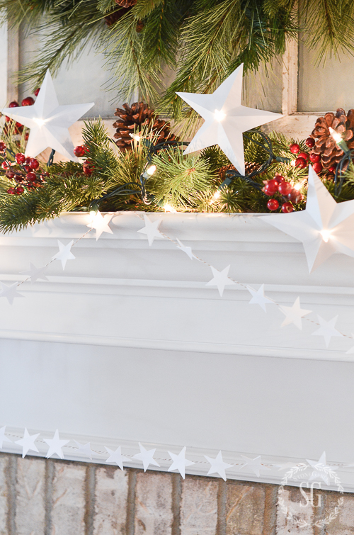 STARRY CHRISTMAS MANTLE- Putting a little sparkle in Christmas!