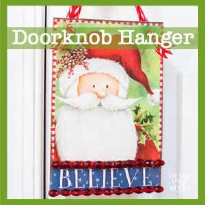10-Minute-Decorating-Christmas-Door-Hanger