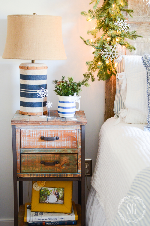 BHOME CHRISTMAS TOUR-MERRY AND BRIGHT GUEST ROOMS
