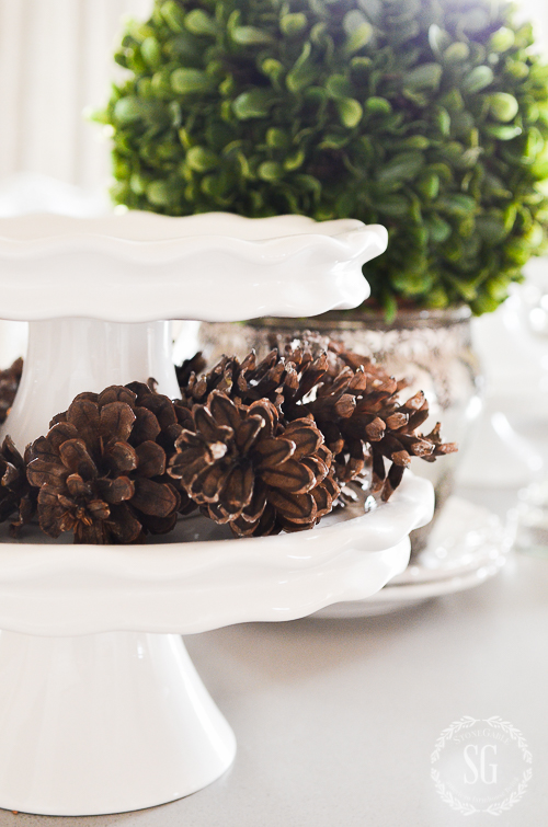 WINTER WHITE DINING ROOM CENTERPIECE-Celebrating the beauty of winter