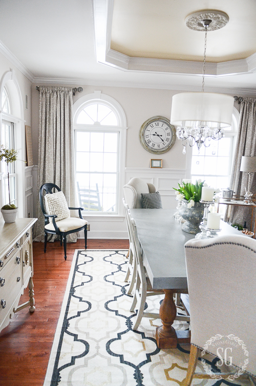 THE SIMPLICITY AND GRACE OF A DINING ROOM