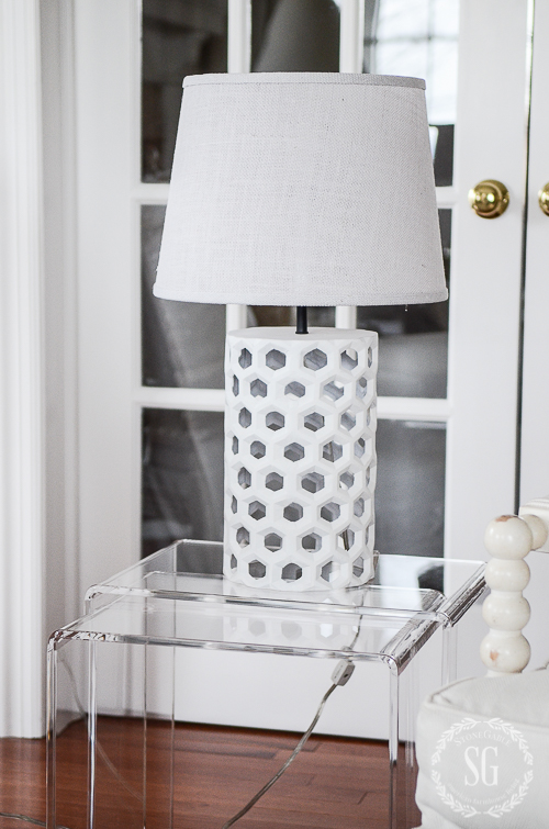 LUCITE LOVE-Decorating with beautiful trendy lucite!