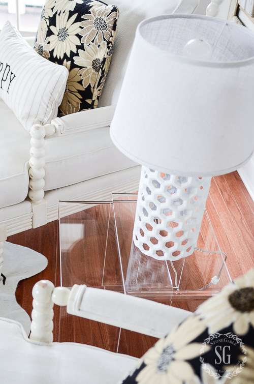 LUCITE LOVE-Decorating with beautiful trendy lucite!