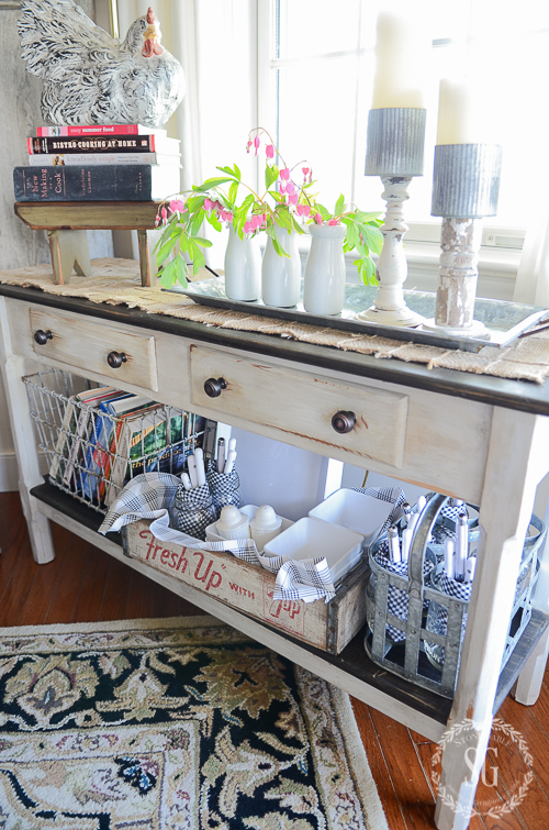 SMALL BREAKFAST NOOK TABLE- How to use what you have and turn it into something you want!