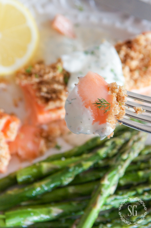SCRUMPTIOUS MAYONNAISE CRUSTED BAKED SALMON- A delicious meal in 23 minutes!