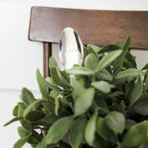 1-MAKING IT IN THE MOUNTAINS-DIY Stamped Spoon Plant Markers - Square-1