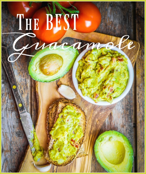 THE BEST GUACAMOLE-This is an easy, fresh and scrumptious guacamole recipe. A must-try dish!