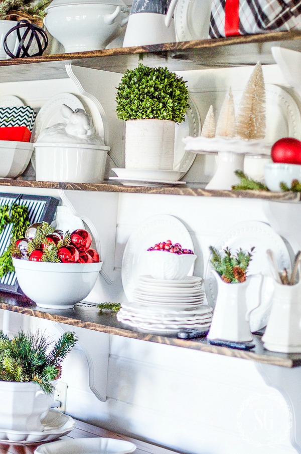 CHRISTMAS OPEN SHELVES- bringing a little Christmas magic to the breakfast nook.
