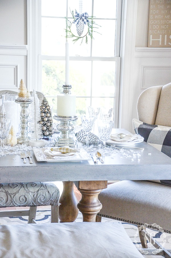 WINTER WHITE CHRISTMAS TABLESCAPE-Get lots of entertaining tips too!