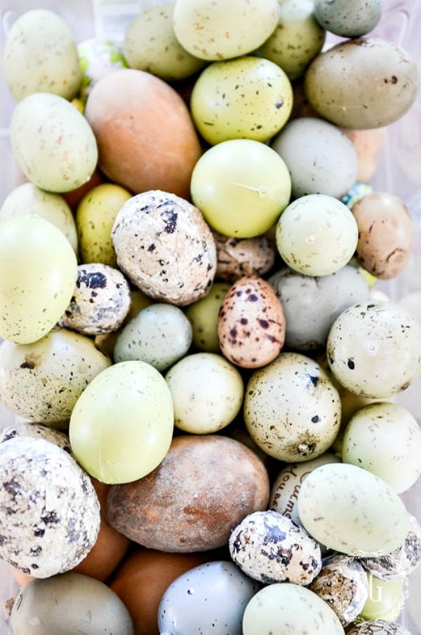 EASTER EGG-STRAVANZA! Lots of ways to dye and use easter eggs!