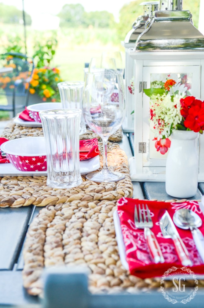 OUTDOOR SUMMER TABLE