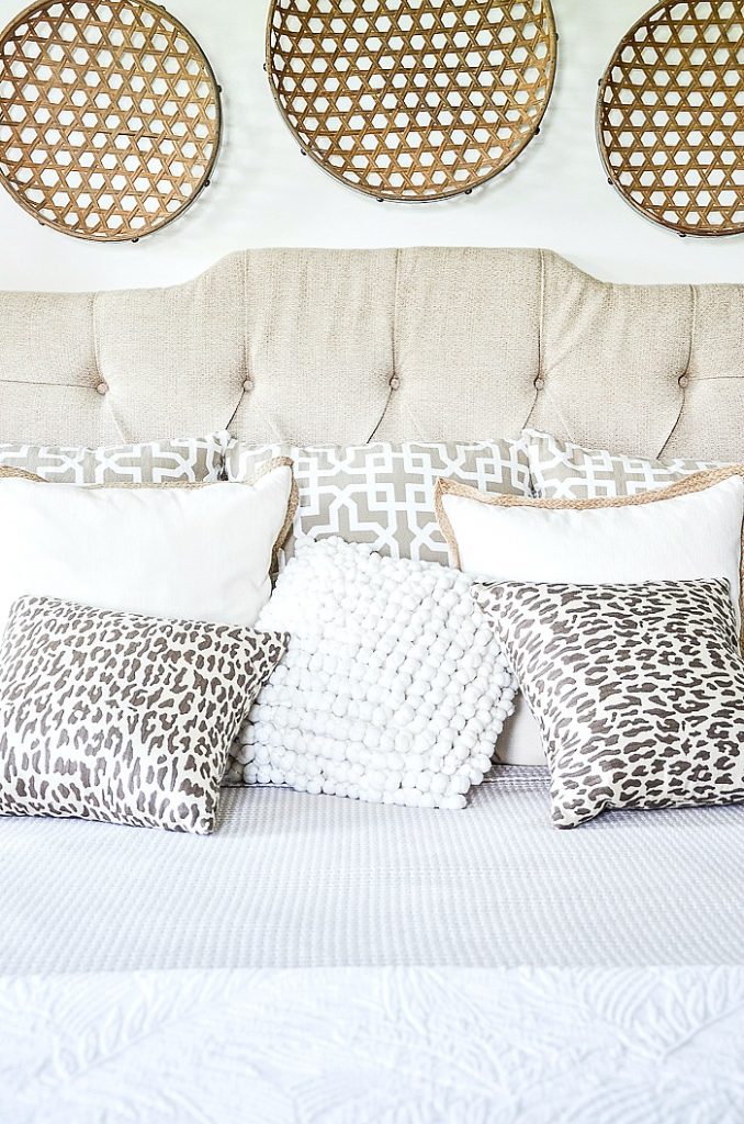 Bed Pillow Arrangements You Will Love, King Bed Pillow Setup