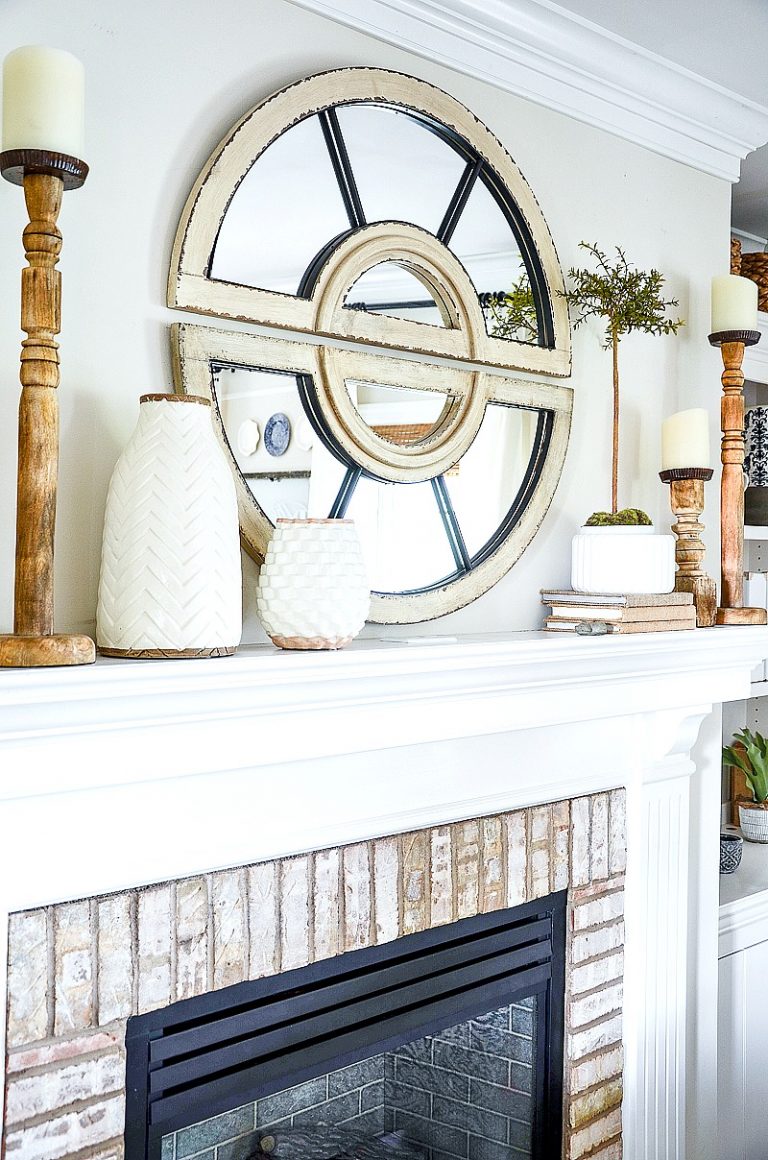 HOW TO DECORATE A  MANTEL LIKE A PRO