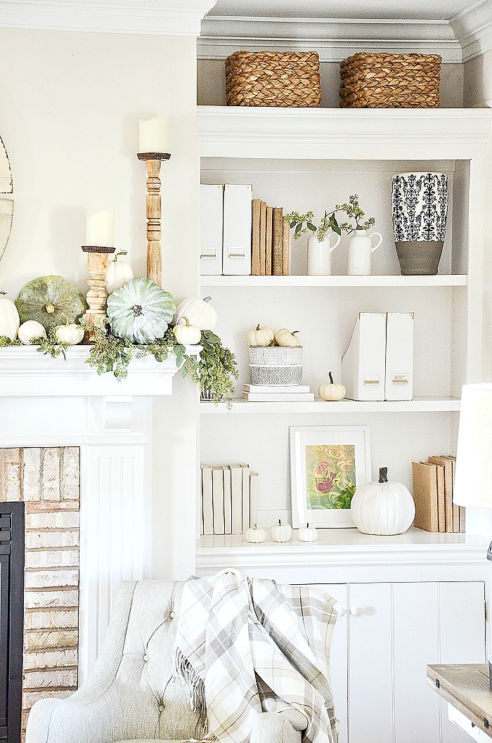FALL MANTEL IDEAS - StoneGable