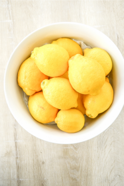 bowl of lemon
