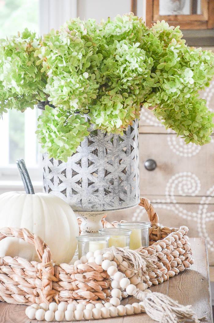 STEP BY STEP STYLING A FALL VIGNETTE