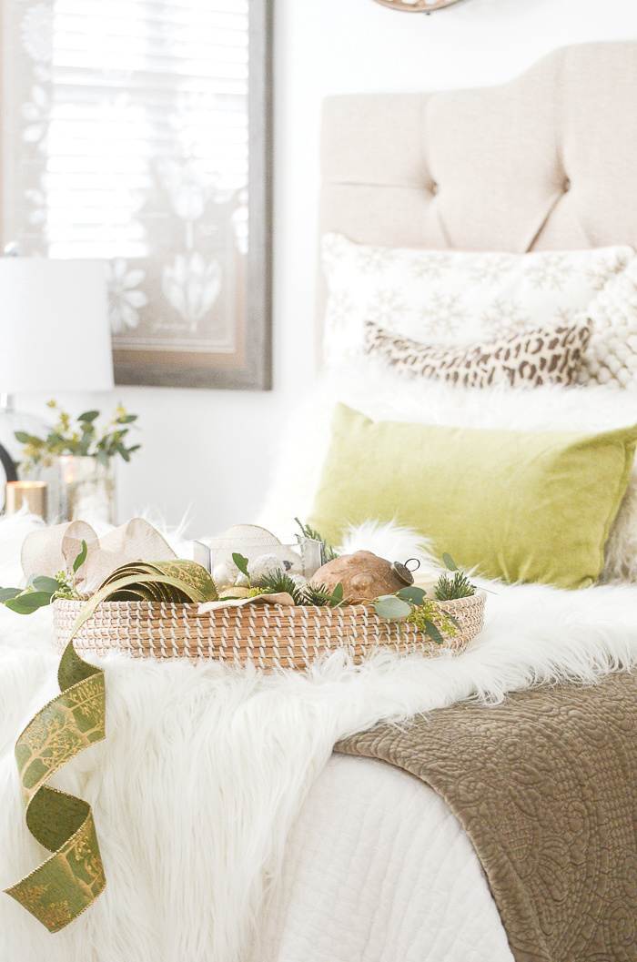 Tips For Decorating A Christmas Bedroom