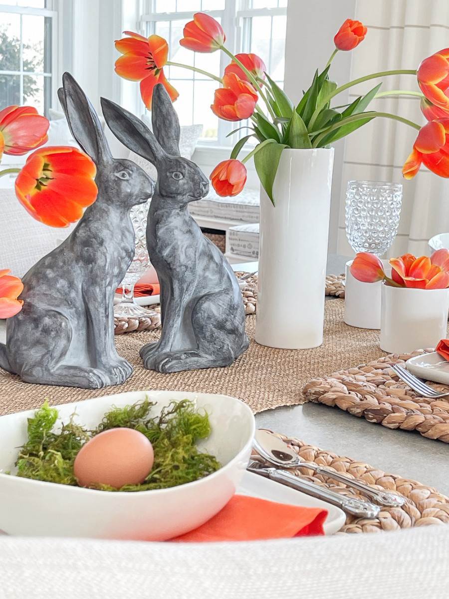 Modern and simple easter table