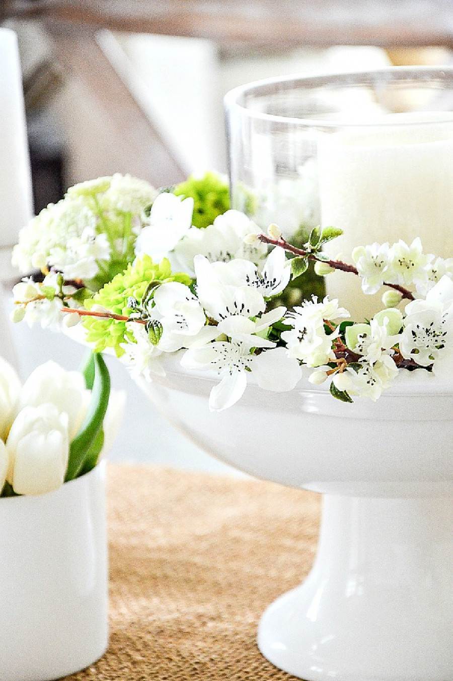EASY AND PRETTY SPRING CENTERPIECE