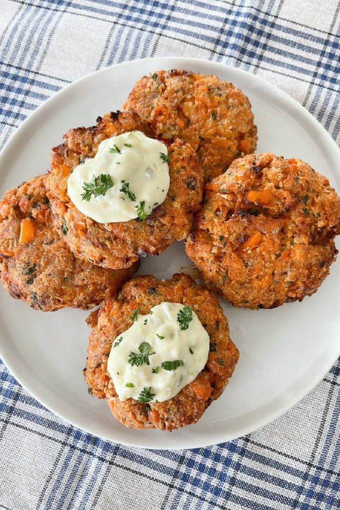 DISH OF AIR FRYER SALMON CAKES