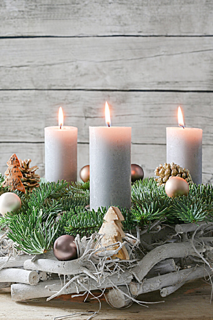 ADVENT WREATH WITH CANDLES