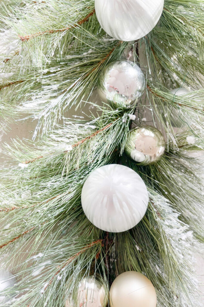 ORNAMENTS ON A GARLAND
