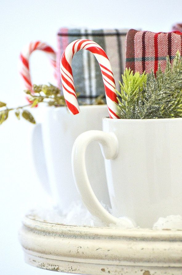 MUGS WITH CANDY CANES