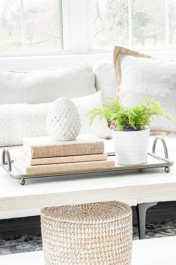 SIMPLE SPRING VIGNETTE WITH FERN