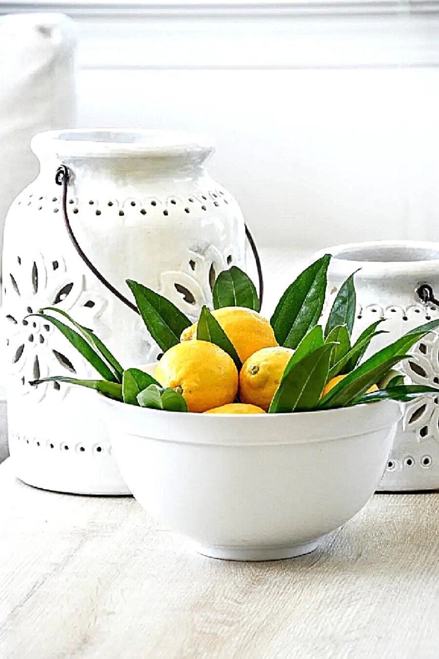 Beautiful Summer Accent Decor Every Home Needs