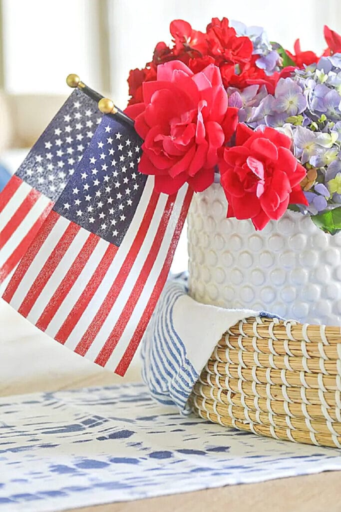 simple summer decorating ideas- American flag in a flower arrangement