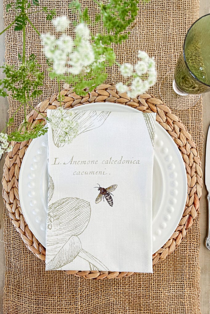 simple summer decorating ideas- summer place setting