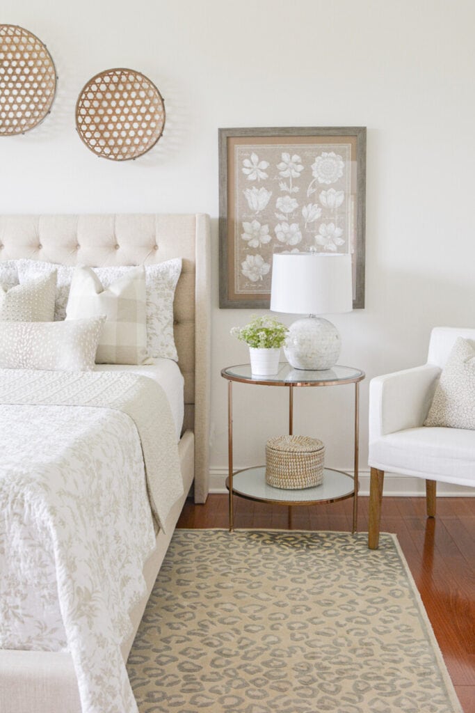 BED PILLOW ARRANGEMENTS YOU WILL LOVE - StoneGable