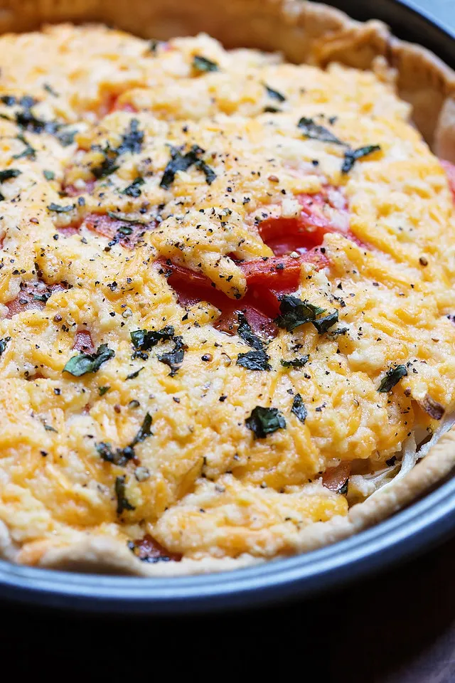 tomato and cheese pie