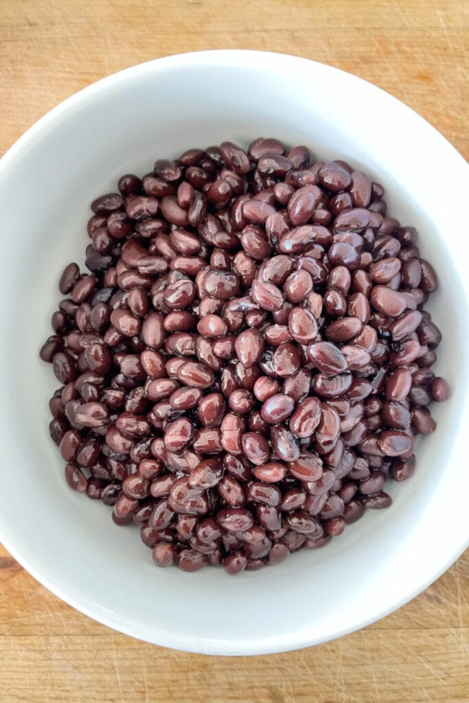 BLACK BEANS IN A BOWL