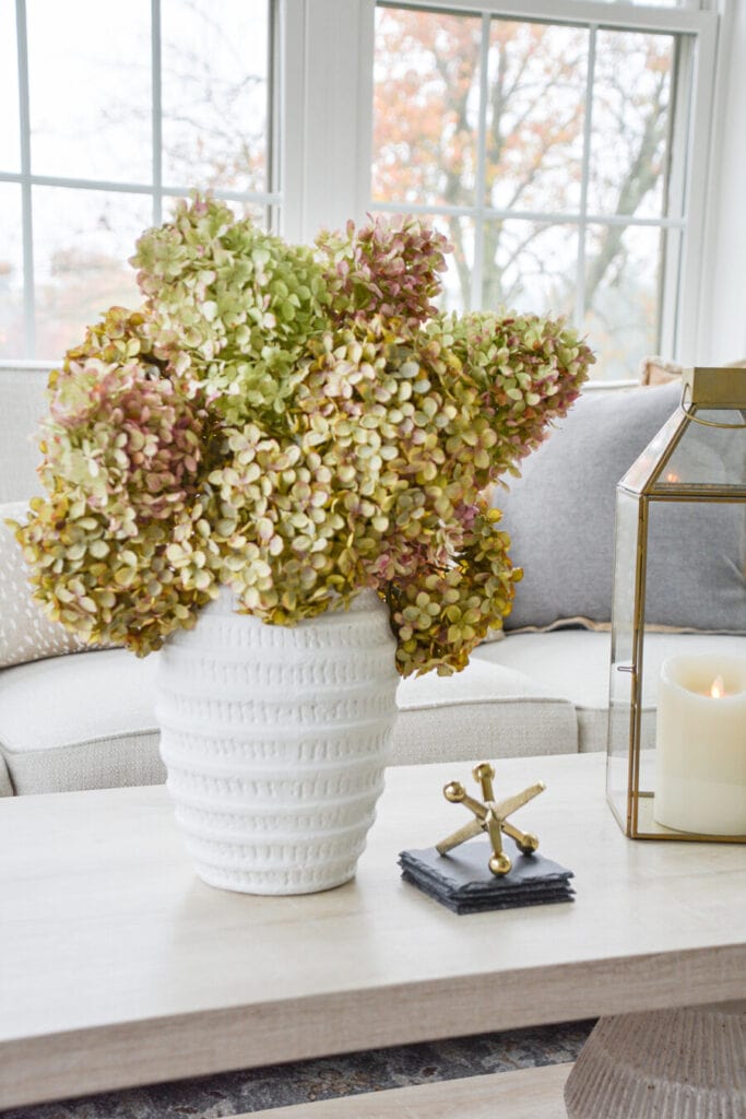SMALL SPACES- BEAUTIFUL VASE OF DRYING HYDRANGEAS