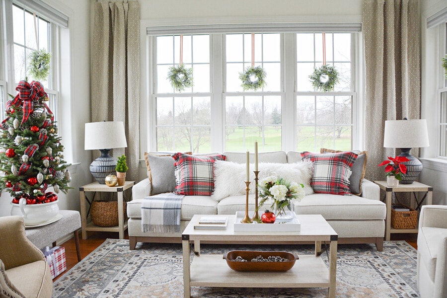 decorating a small space for Christmas- sunroom