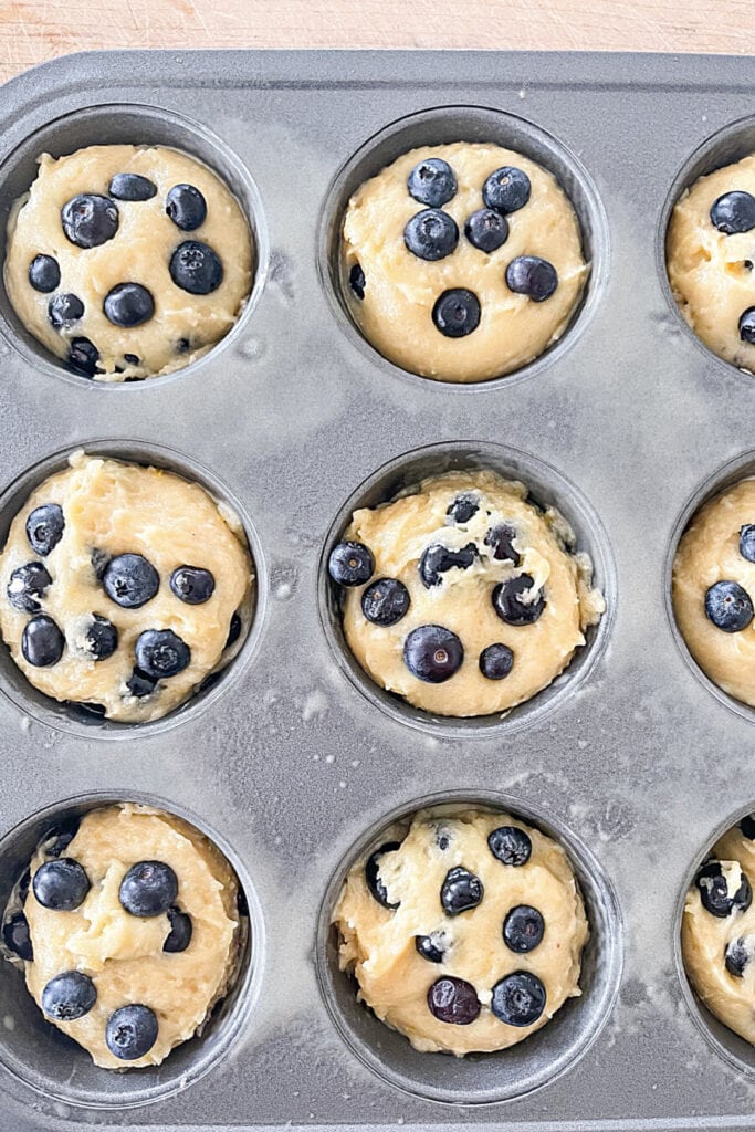 EASY BLUEBERRY MUFFIN RECIPE- MUFFINS READY TO GO IN THE OEN