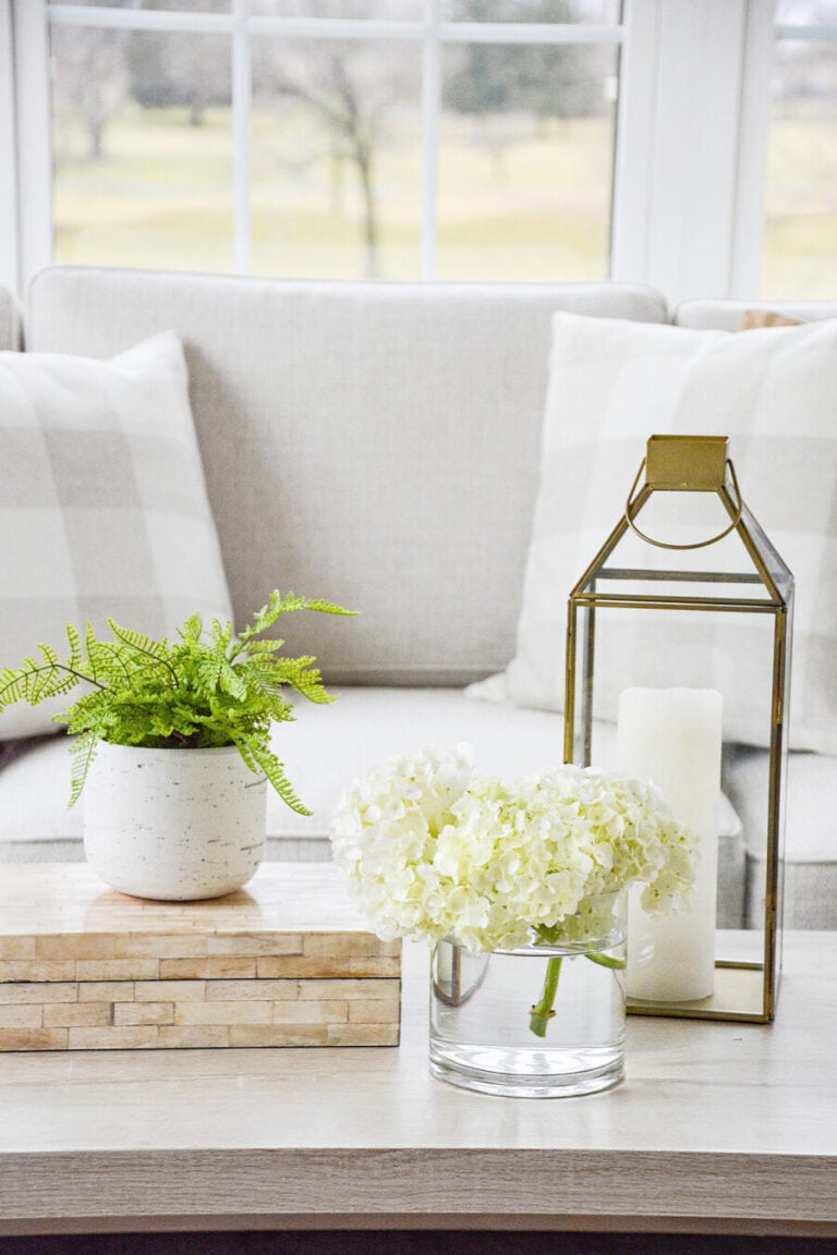 Easy Winter Decor Ideas for your Coffee Table - StoneGable