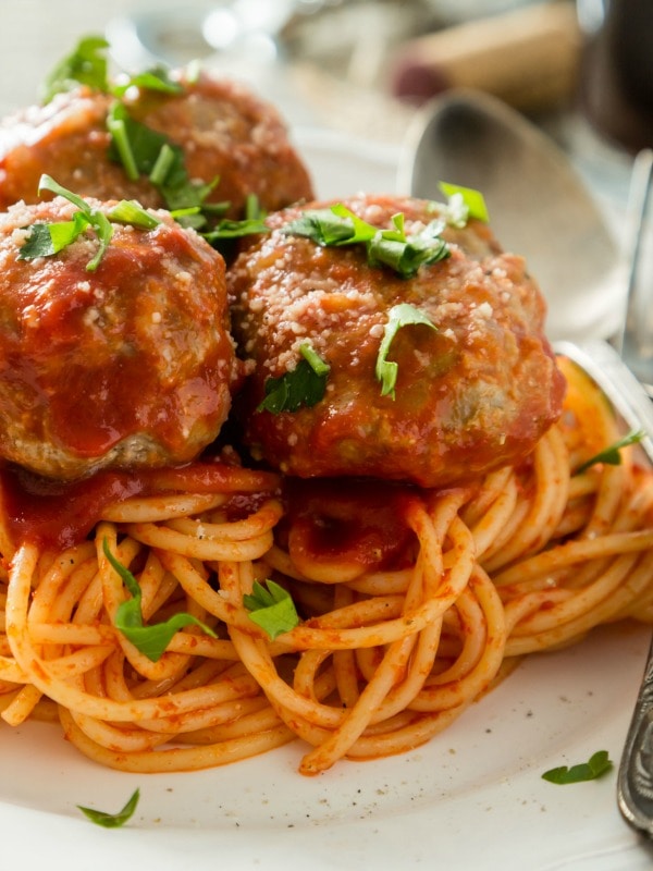 best slow cooker recipes- meatballs on a bed of spaghetti
