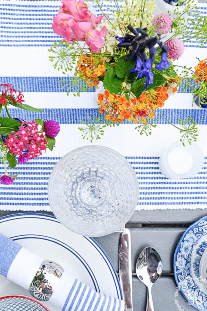 an outdoor blue and white table