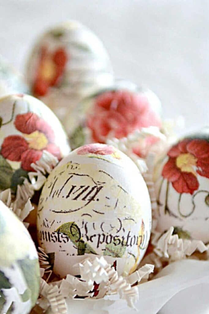 decoupage Easter eggs