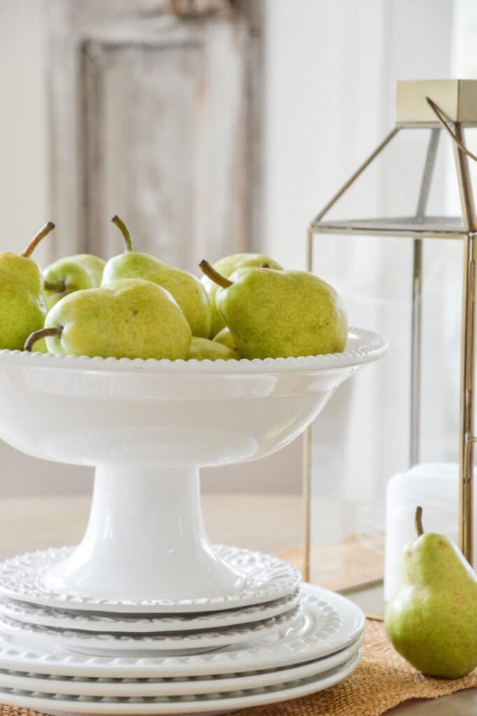 pears in a white bowl