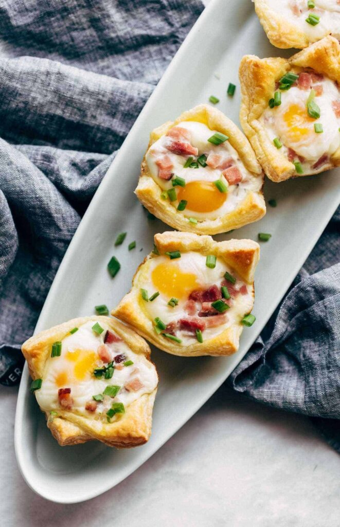 HAM AND EGG CHEESE BRUNCH CUPS MADE WITH PUFF PASTRY