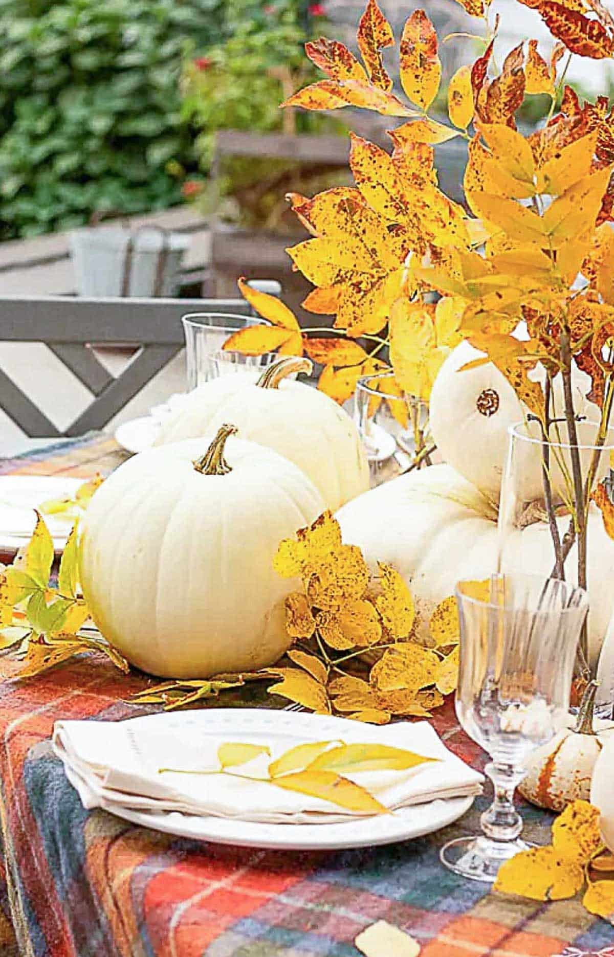Thanksgiving Ultimate Guide+ Thanksgiving Tables+ Friendsgiving + Christmas Printable