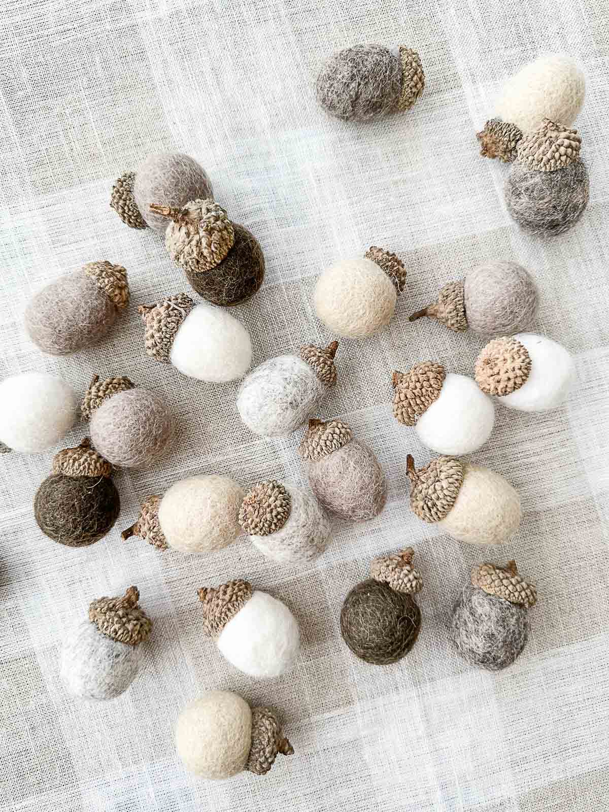 Little Wool Ball Acorn DIY