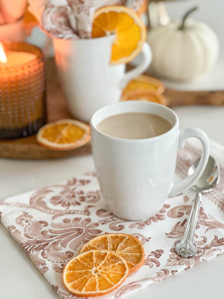 THANKSGIVING COFFEE BAR- brown and white napkins