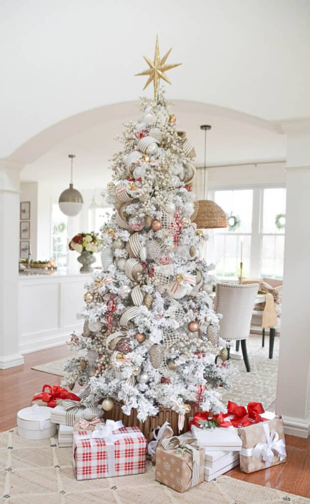 ARTIFICIAL CHRISTMAS TREES-flocked Christmas Tree