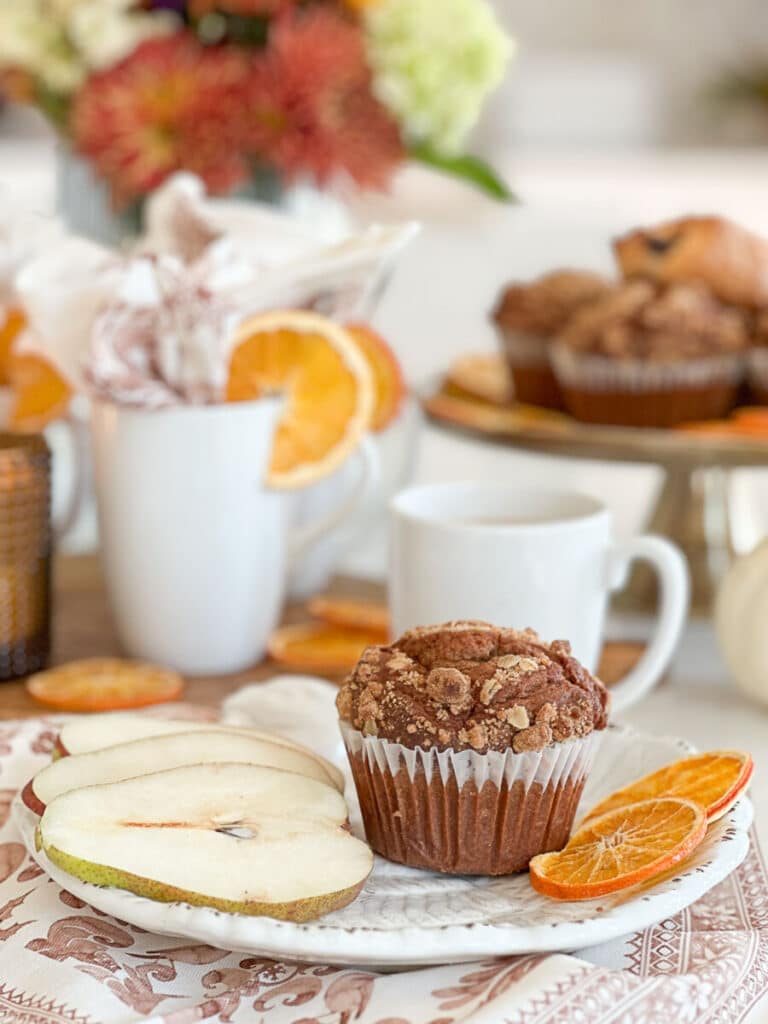 THANKSGIVING COFFEE BAR- muffin and pears