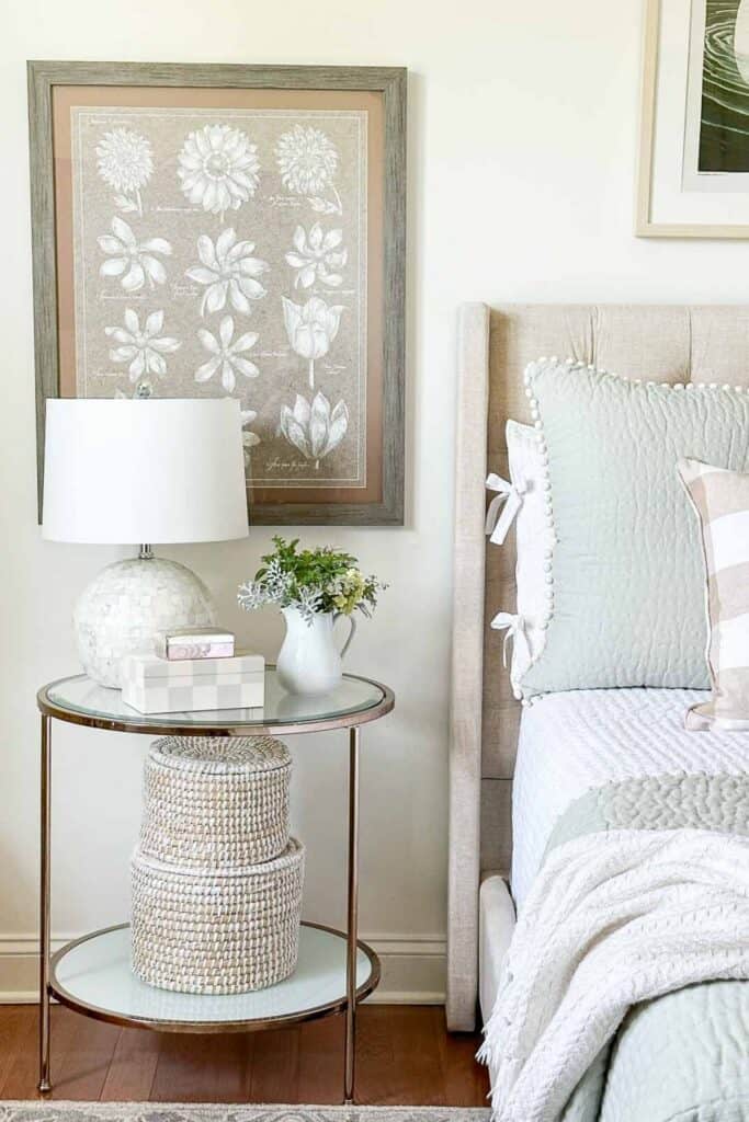 How to Decorate a Bedroom Nightstand: Stylish Tips for a Cozy Look